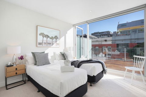 StayCentral On Oxford Penthouse - Tourism Adelaide 3