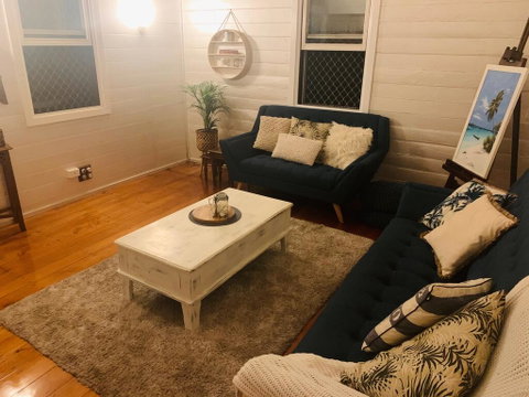 Stranded In Oz Stay In Relaxing Environment, FREE WIFI, NETFLIX, POOL, AIR CON - Tourism Adelaide 1