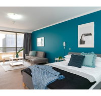 Striking and super convenient studio with balcony - Tourism Adelaide