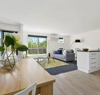 Stylish and Spacious Launceston Villa  Free Wifi - Tourism Adelaide