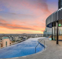 Stylish Resort Living in the City - Tourism Adelaide