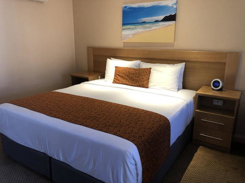 Sunseeker Motor Inn - Tourism Adelaide 2