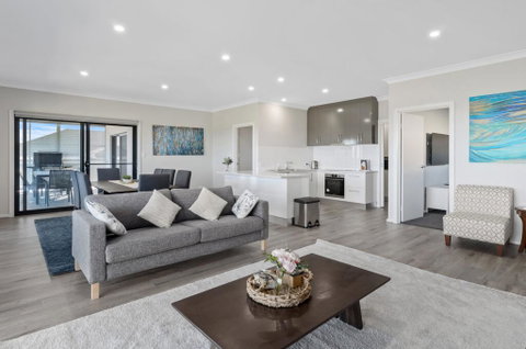 Sunset Horizon At Lady Bay - 8 Huntingdale Drive - Tourism Adelaide 3