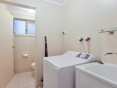 Sunset On Birubi' - Pet Friendly, Air Con, Water Views, WIFI And Outdoor Spa - Tourism Adelaide 2