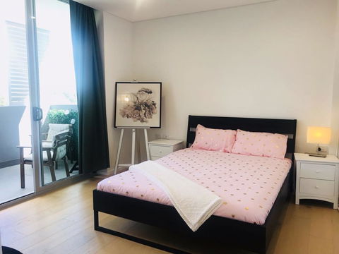 Sunset View 2 Bedroom Apt Next To Station - Tourism Adelaide 0