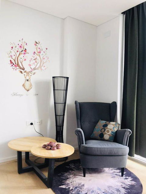 Sunset View 2 Bedroom Apt Next To Station - Tourism Adelaide 3