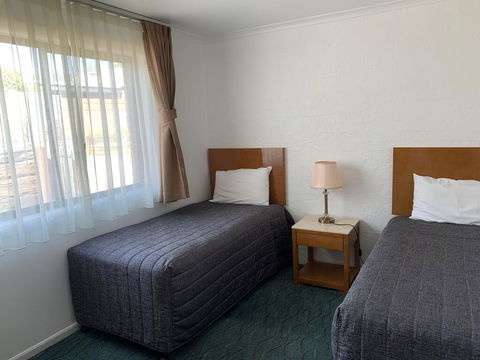 Swaggers Motor Inn - Tourism Adelaide 1