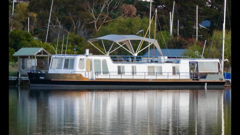 Swamp Fox Luxury 2BR Dutch Barge - Tourism Adelaide 2