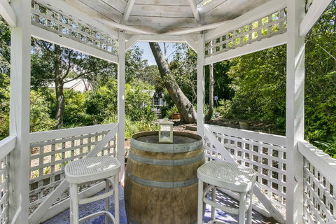 Swanbrook - Tourism Adelaide 3