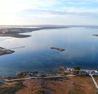 Tall Pines Beach House at Mount Dutton Bay part of Coffin Bay waterways - Tourism Adelaide