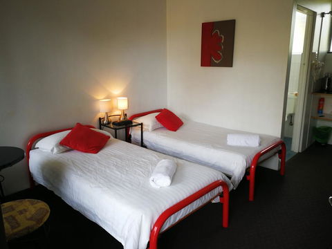 Tamar Cove Motel - Tourism Adelaide 3