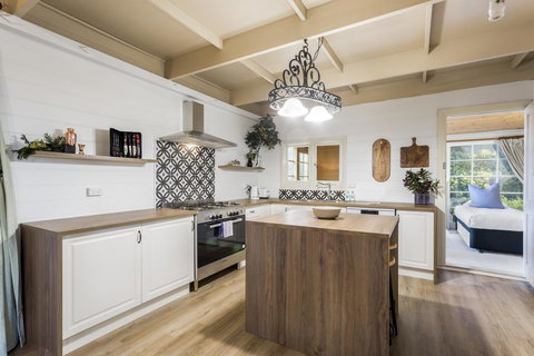 Tasmania Frankford Road - Tourism Adelaide 1