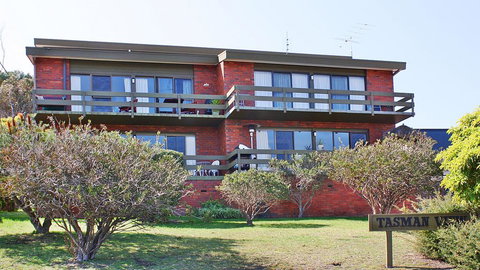 Tasmanviews - Tourism Adelaide 0