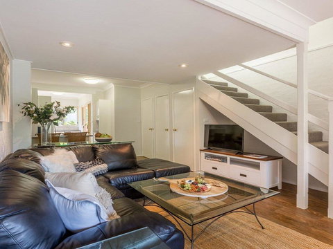 Tehidy Townhouse - Tourism Adelaide 1