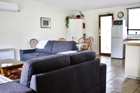 The Apartment - Moyston - Tourism Adelaide 0