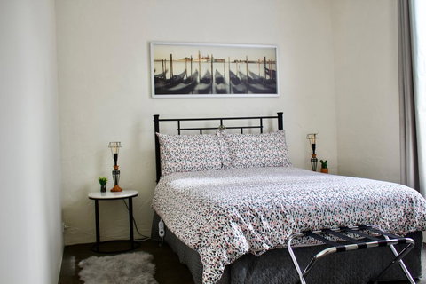 The Apartment - Moyston - Tourism Adelaide 1