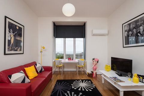 Penguin Waterfront Escape - Tourism Adelaide 16