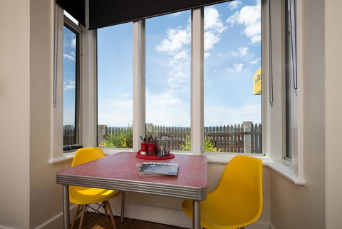 Penguin Waterfront Escape - Tourism Adelaide 17