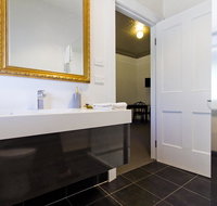 Deloraine Hotel - Tourism Adelaide