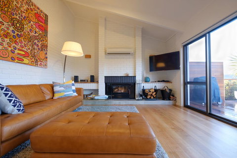 Arthouse Freycinet - Tourism Adelaide 1