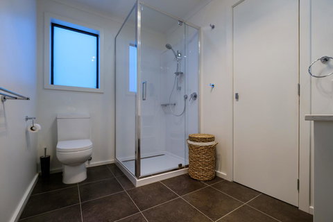 Arthouse Freycinet - Tourism Adelaide 17