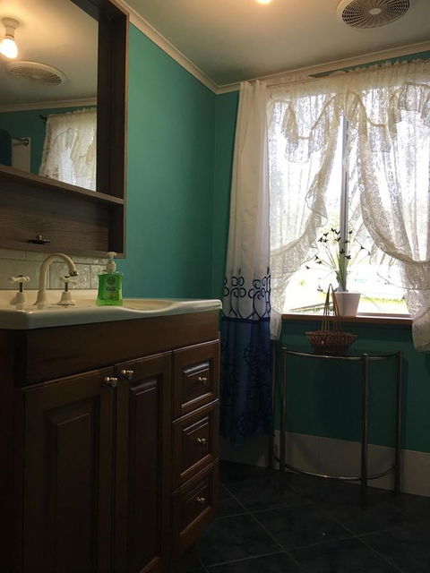 Blue Wren Bungalow - Tourism Adelaide 7