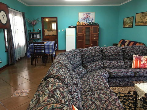 Blue Wren Bungalow - Tourism Adelaide 4