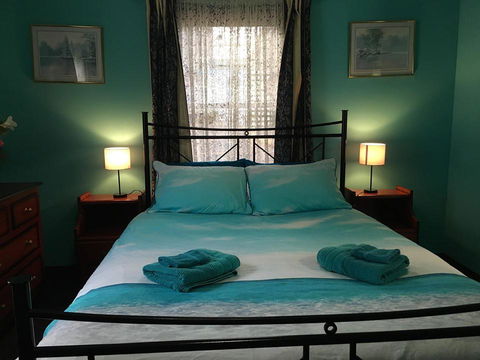 Blue Wren Bungalow - Tourism Adelaide 3