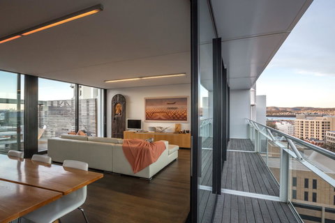 Avalon City Retreat - Tourism Adelaide 4