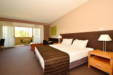 Mornington Hotel - Tourism Adelaide 34