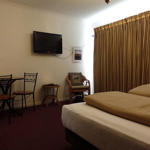 Bright Chalet - Tourism Adelaide 13