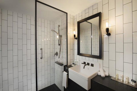 DoubleTree By Hilton Melbourne - Tourism Adelaide 15