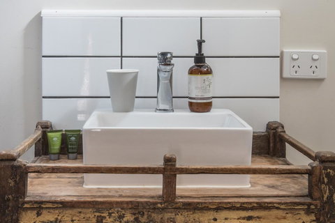 The Alexandra Hotel - Tourism Adelaide 27