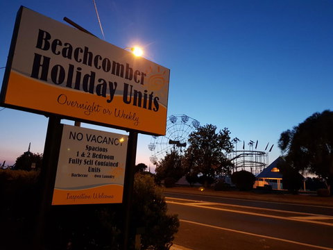 Beachcomber Holiday Units - Tourism Adelaide 7