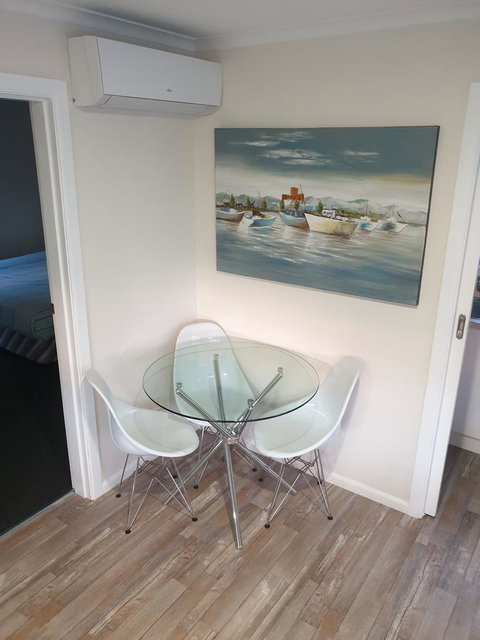 Beachcomber Holiday Units - Tourism Adelaide 5