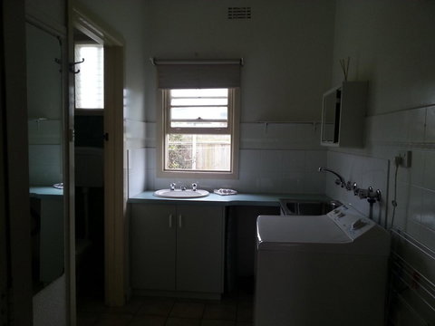 Beachcomber Holiday Units - Tourism Adelaide 27