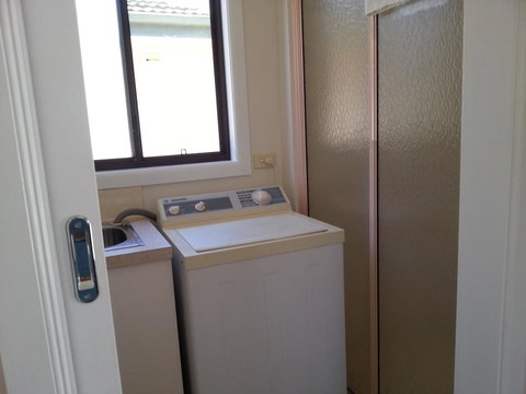 Beachcomber Holiday Units - Tourism Adelaide 19