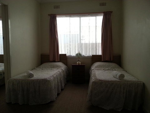 Beachcomber Holiday Units - Tourism Adelaide 28