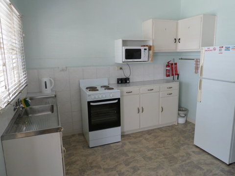 Beachcomber Holiday Units - Tourism Adelaide 33