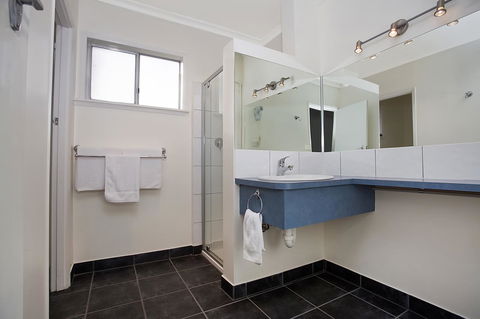 Hamilton Townhouse Motel - Tourism Adelaide 9