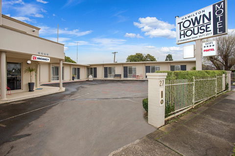Hamilton Townhouse Motel - Tourism Adelaide 14