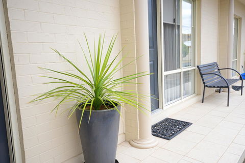 Hamilton Townhouse Motel - Tourism Adelaide 8