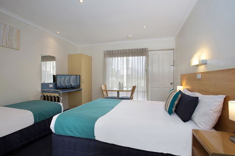 Hamilton Townhouse Motel - Tourism Adelaide 10