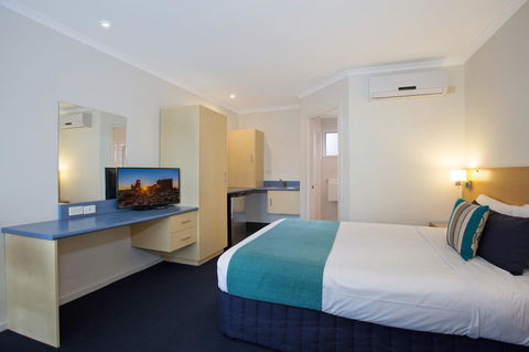 Hamilton Townhouse Motel - Tourism Adelaide 0