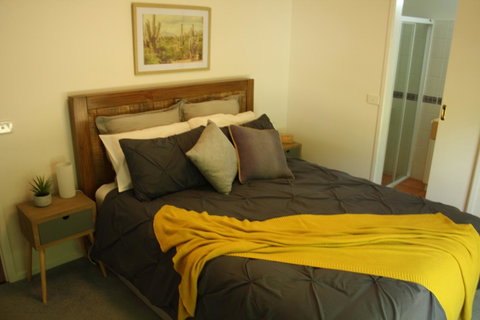 4 Autumn Grove - Tourism Adelaide 1