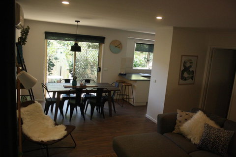 4 Autumn Grove - Tourism Adelaide 13