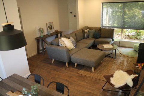 4 Autumn Grove - Tourism Adelaide 4
