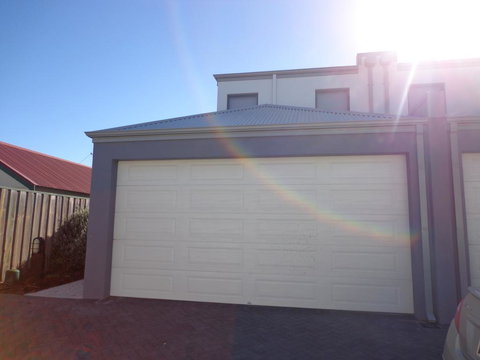 The Beach Villa Bunbury - Tourism Adelaide 1