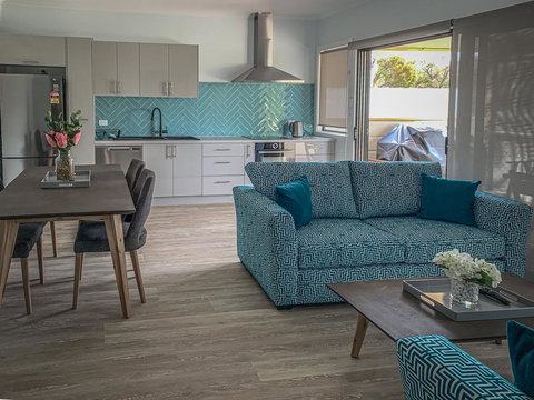 The Boathouse - Tourism Adelaide 0