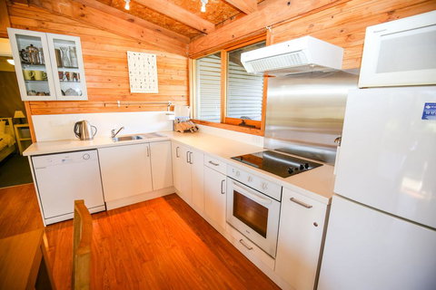 The Cabin - Tourism Adelaide 3